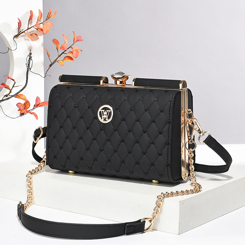 The Laleh - Diamond Quilted Shoulder Bag