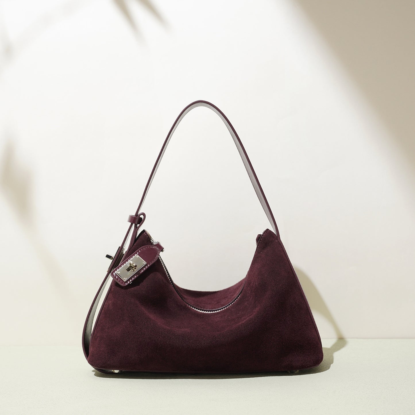 The Arwa - Retro Chic Shoulder Tote