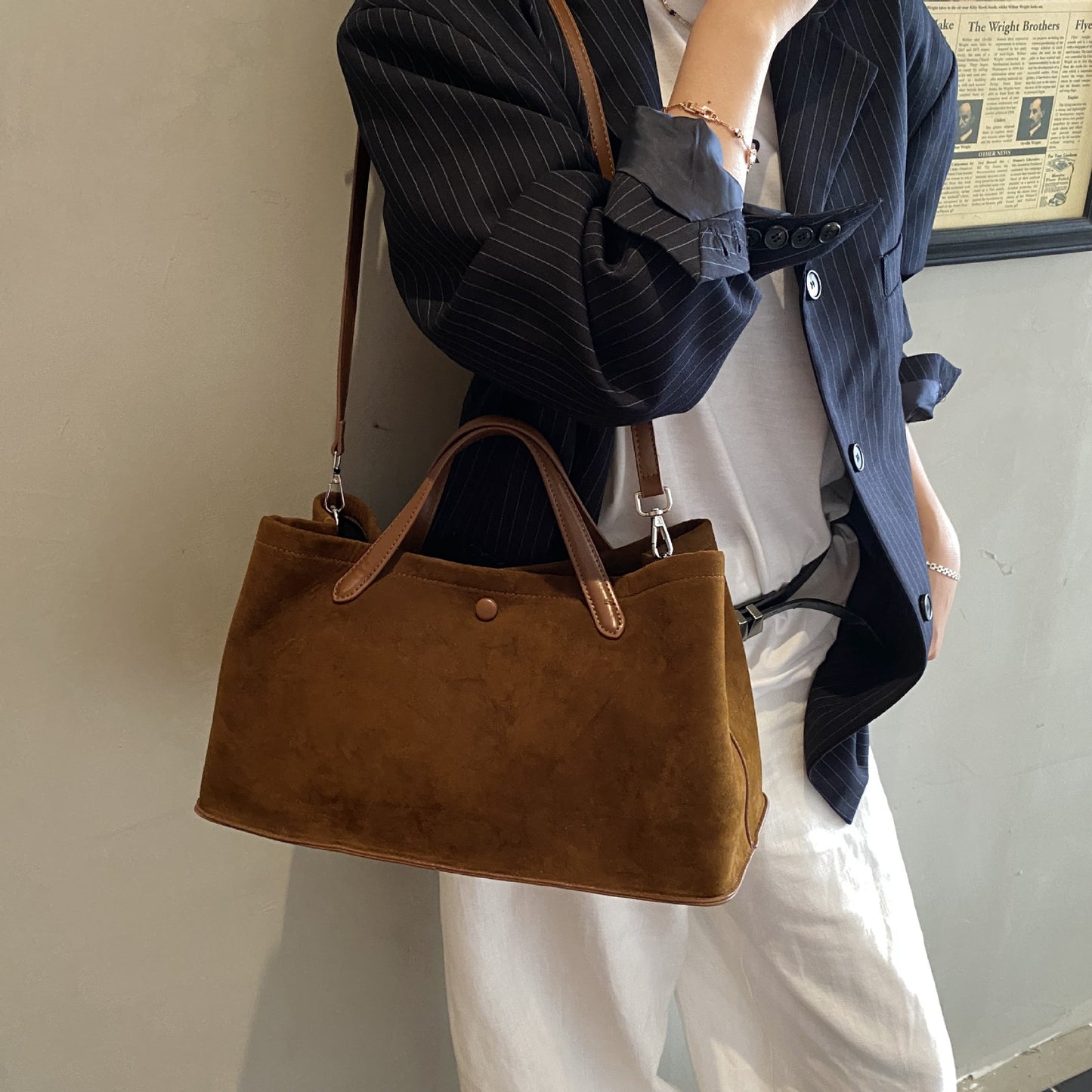 The Wafa - Suede Retro Crossbody